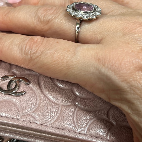 Antique Pinkish-Purple Natural Sapphire Ring with European cut diamonds - Picture 7 of 8